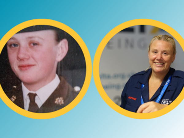 Portreadau ochr yn ochr mewn cylchoedd o'r un fenyw ar wahanol gyfnodau yn ei bywyd. Ar y chwith, mae hi'n ifanc ac yn gwisgo gwisg filwrol. Ar y dde, mae hi'n hŷn, yn gwenu ac yn gwisgo unffurf Delta Wellbeing, yn sefyll o flaen cefndir brandiedig