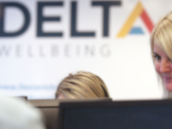 Person sy'n cynorthwyo aelod o staff